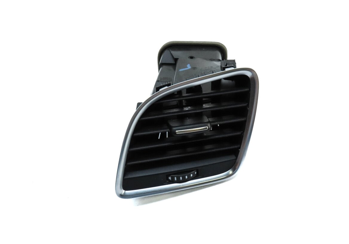 Thumbnail 2: 2015 AUDI Q3 (8U) FRONT LEFT DRIVER DASH AIR VENT (BLACK & SILVER) 8U1820901B