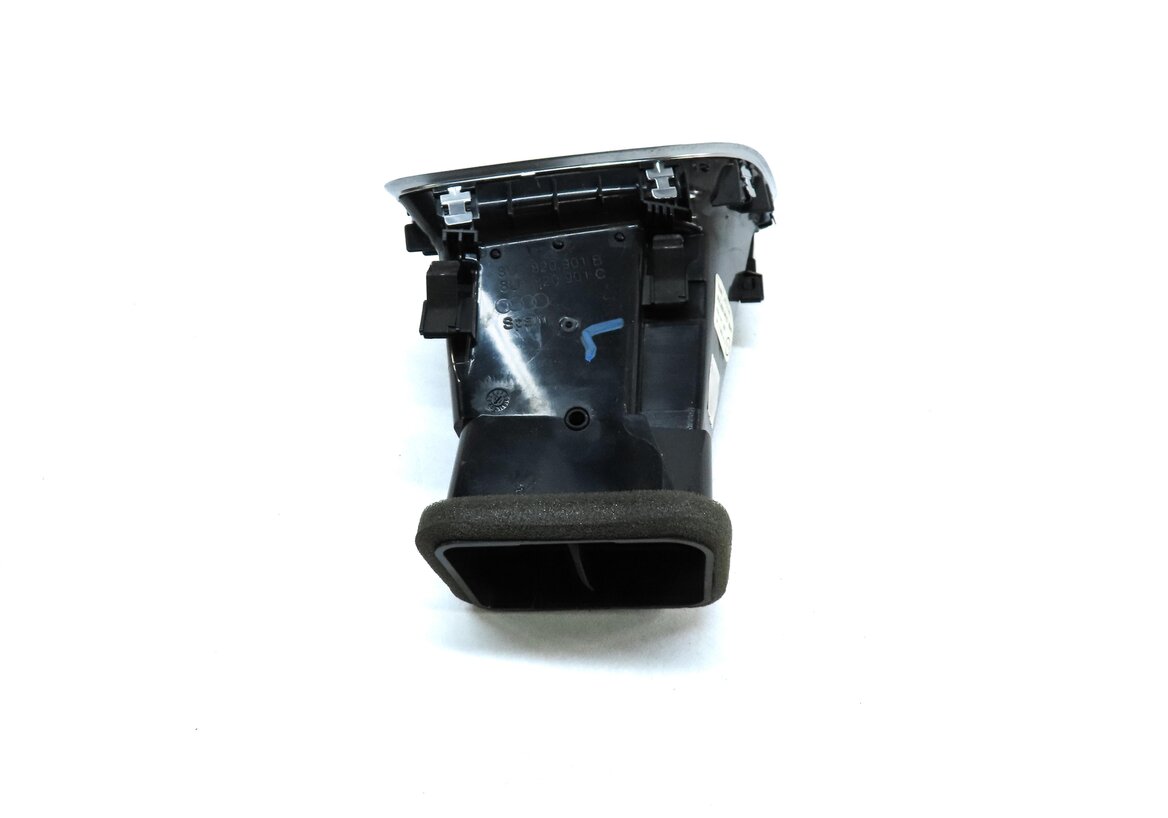 Thumbnail 4: 2015 AUDI Q3 (8U) FRONT LEFT DRIVER DASH AIR VENT (BLACK & SILVER) 8U1820901B