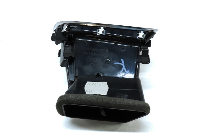 Thumbnail 4: 2015 AUDI Q3 8U FRONT RIGHT PASSENGER DASH AIR VENT (BLACK & SILVER) 8U1820902B