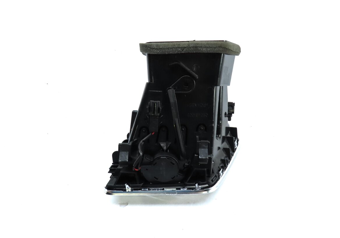 Thumbnail 5: 2015 AUDI Q3 8U FRONT RIGHT PASSENGER DASH AIR VENT (BLACK & SILVER) 8U1820902B