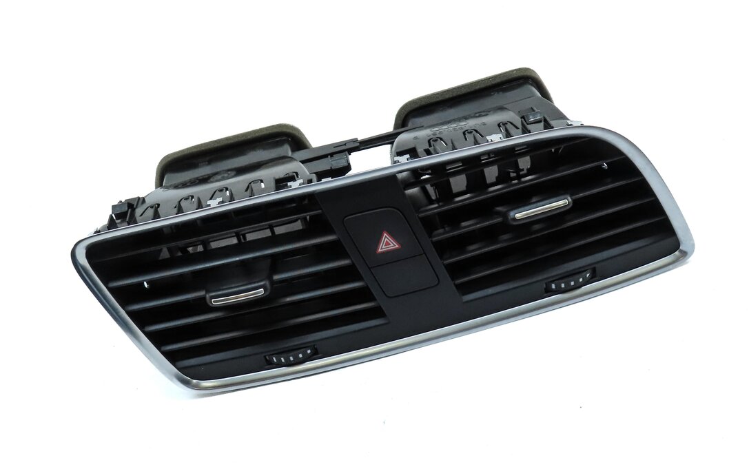 Thumbnail 3: 2015 AUDI Q3 (8U) FRONT CENTER DASH HVAC A/C HEATER AIR VENT w/ HAZARD SWITCH