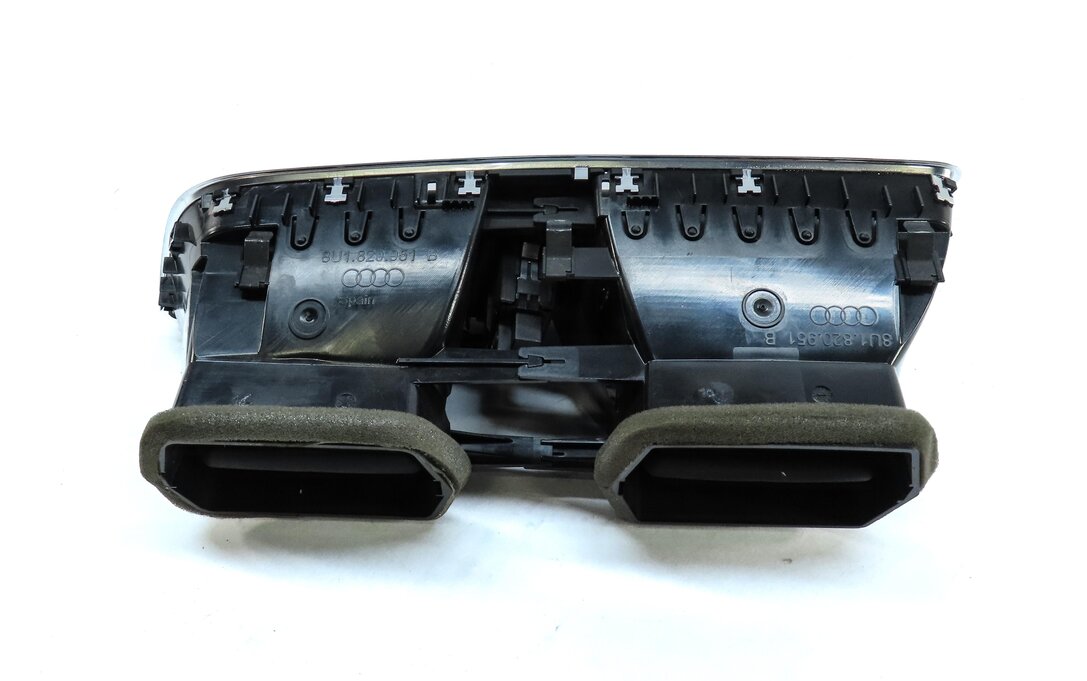 Thumbnail 4: 2015 AUDI Q3 (8U) FRONT CENTER DASH HVAC A/C HEATER AIR VENT w/ HAZARD SWITCH