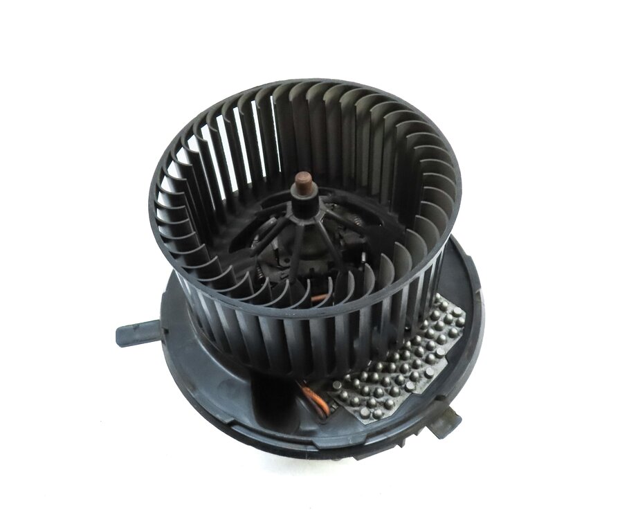 Thumbnail 2: 2015-2018 VW CC EOS TIGUAN / AUDI Q3 (8U) FRONT HEATER A/C BLOWER FAN MOTOR