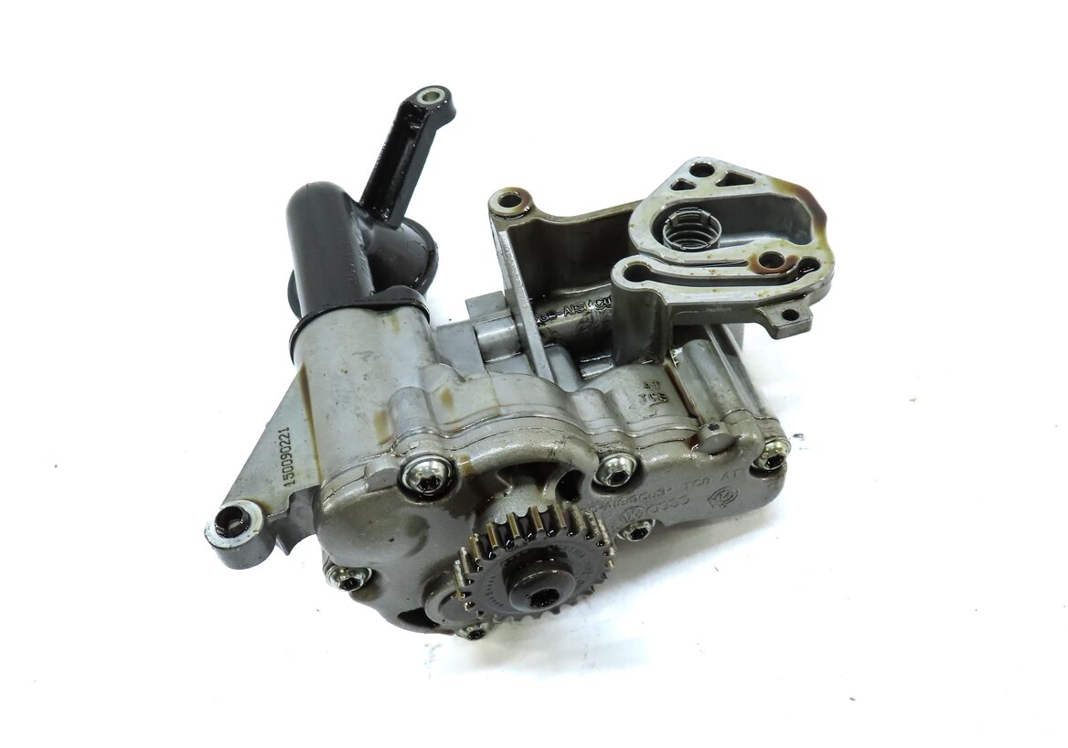 Thumbnail 3: 2015 AUDI Q3 (8U) 2.0L TURBO CCTA ENGINE OIL PUMP w/ PICKUP TUBE 06J115106AB