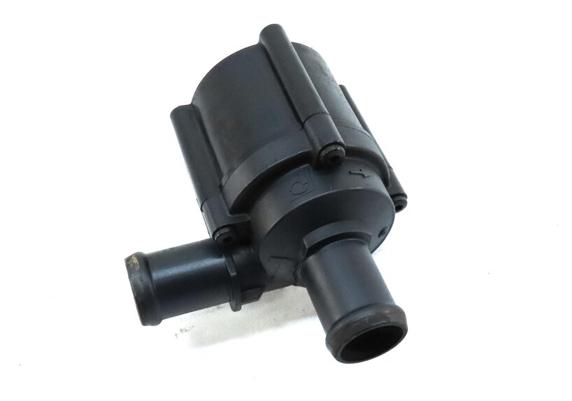 Thumbnail 2: 2015 AUDI Q3 (8U) 2.0L TURBO CCTA ENGINE AUXILIARY ELECTRIC COOLANT WATER PUMP