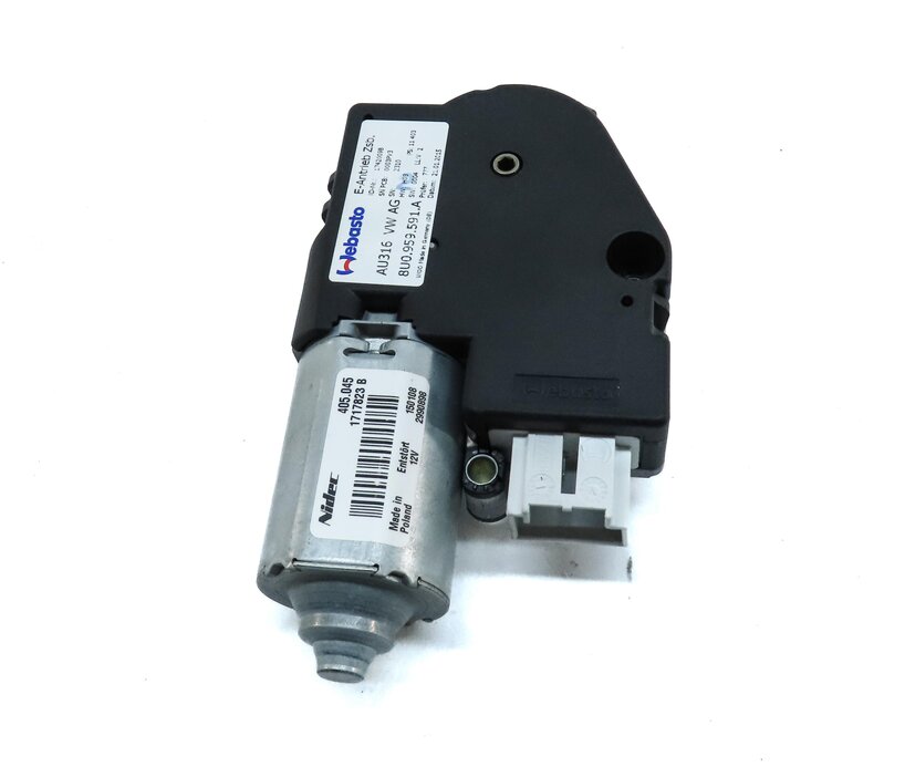 Thumbnail 2: 2015-2018 AUDI Q3 (8U) SUNROOF SUN ROOF WINDOW MOTOR
