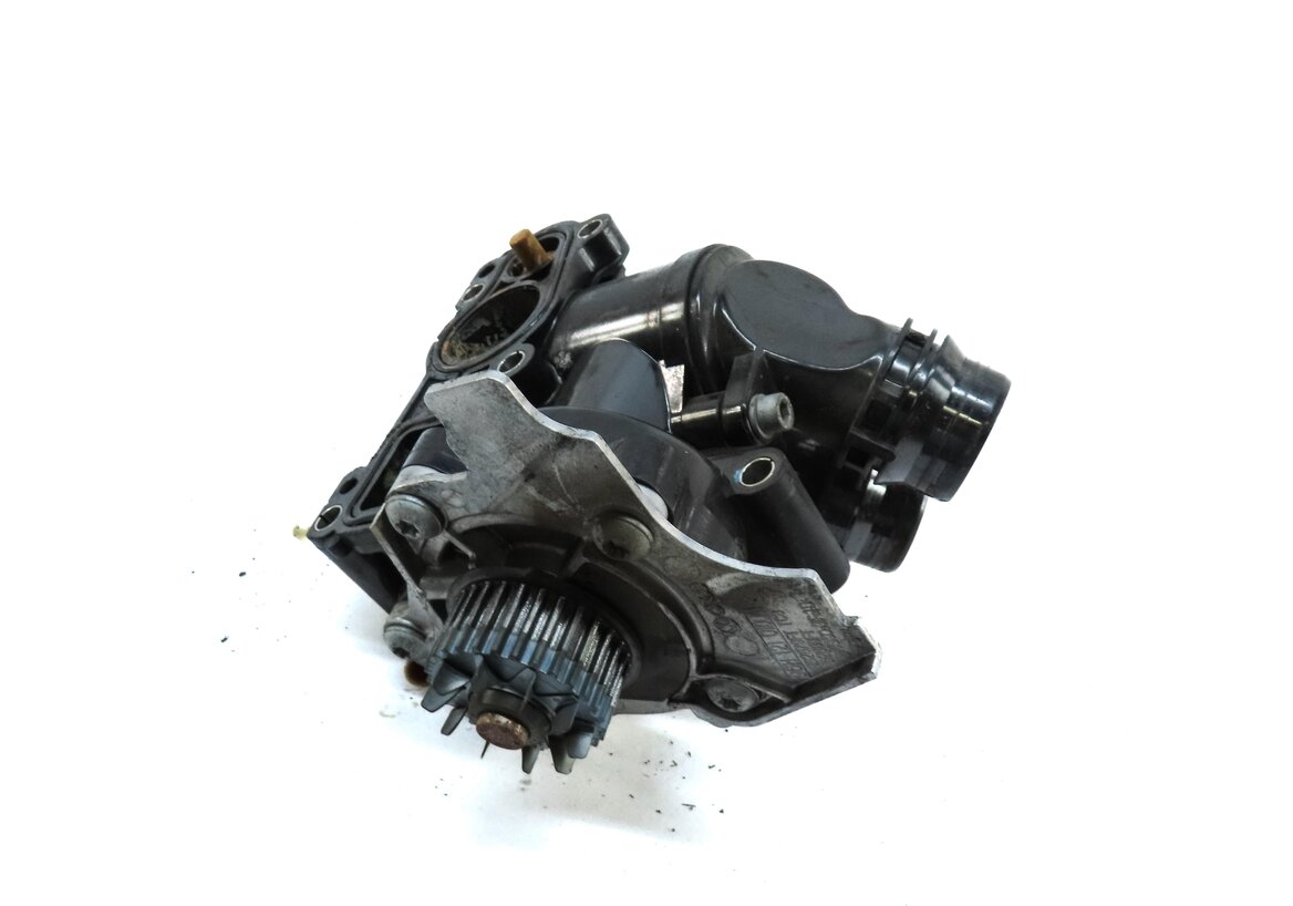 Thumbnail 1: 08-18 VW / AUDI - A3 A4 A5 A6 Q3 Q5 TT BEETLE JETTA PASSAT 2.0L TURBO WATER PUMP