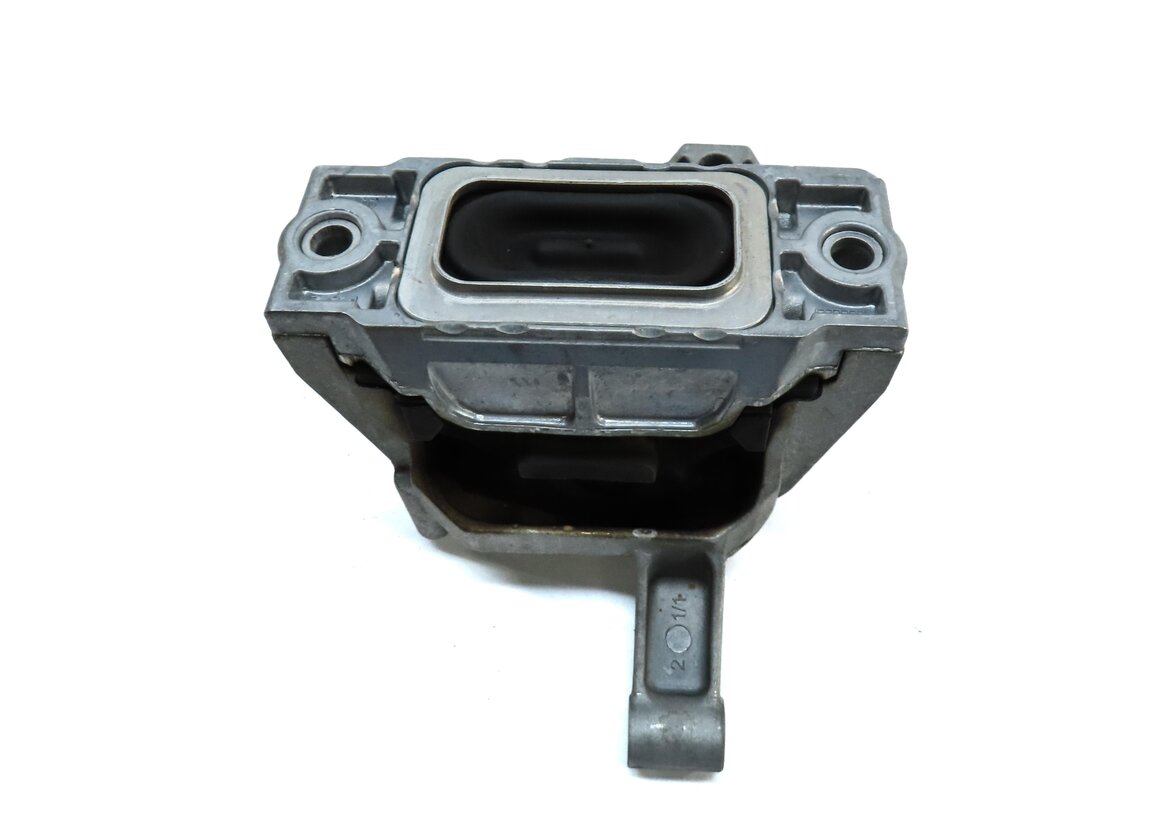 Thumbnail 5: 2015 AUDI Q3 (8U) 2.0L TURBO CCTA FRONT RIGHT ENGINE MOTOR MOUNT 5N0199262K