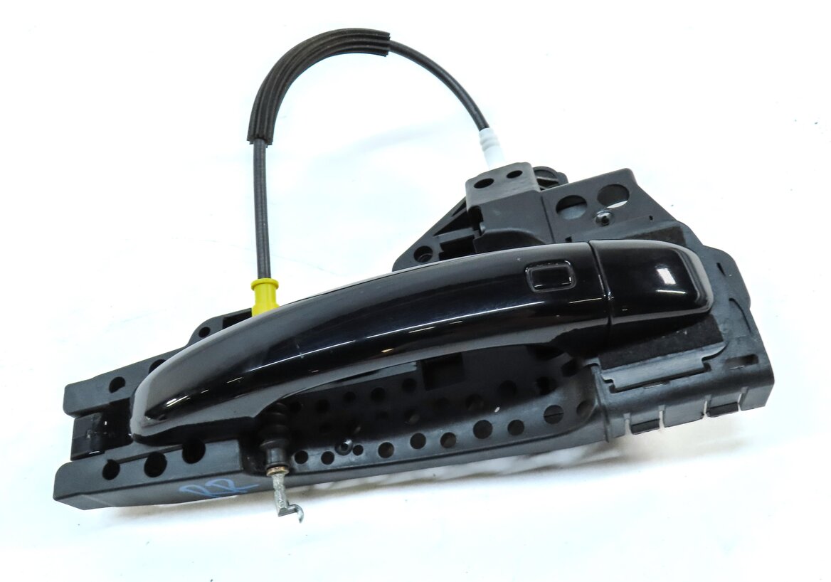 Thumbnail 3: 2015-2018 AUDI Q3 (8U) REAR RIGHT EXTERIOR DOOR HANDLE (BRILLIANT BLACK)