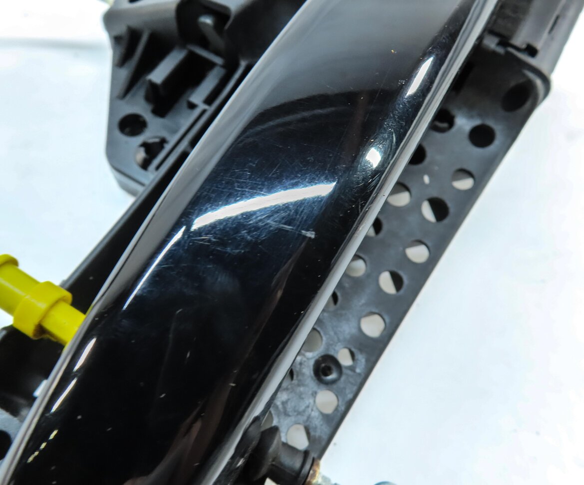 Thumbnail 7: 2015-2018 AUDI Q3 (8U) REAR RIGHT EXTERIOR DOOR HANDLE (BRILLIANT BLACK)