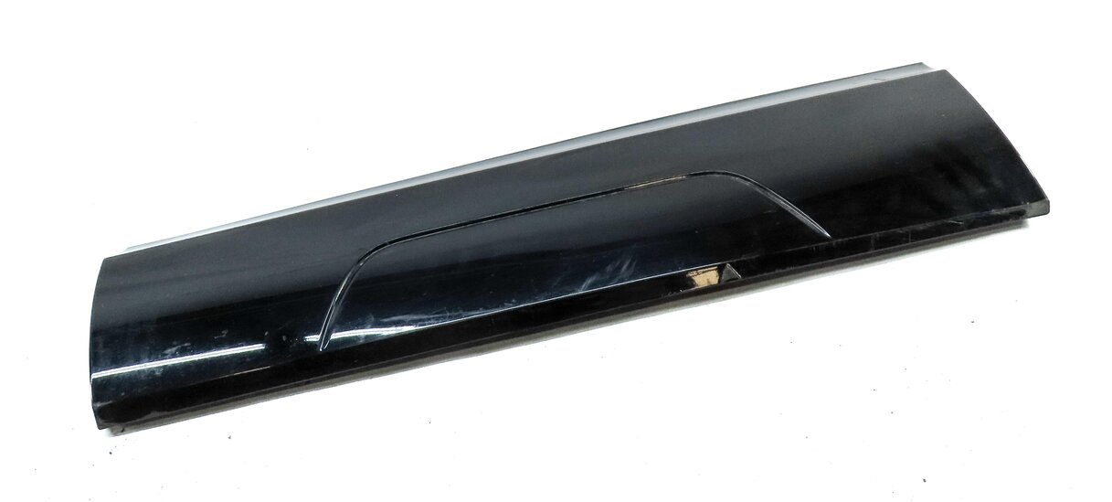 Thumbnail 3: 2015 AUDI Q3 (8U) REAR LEFT LOWER DOOR MOULDING TRIM PANEL (BLACK)