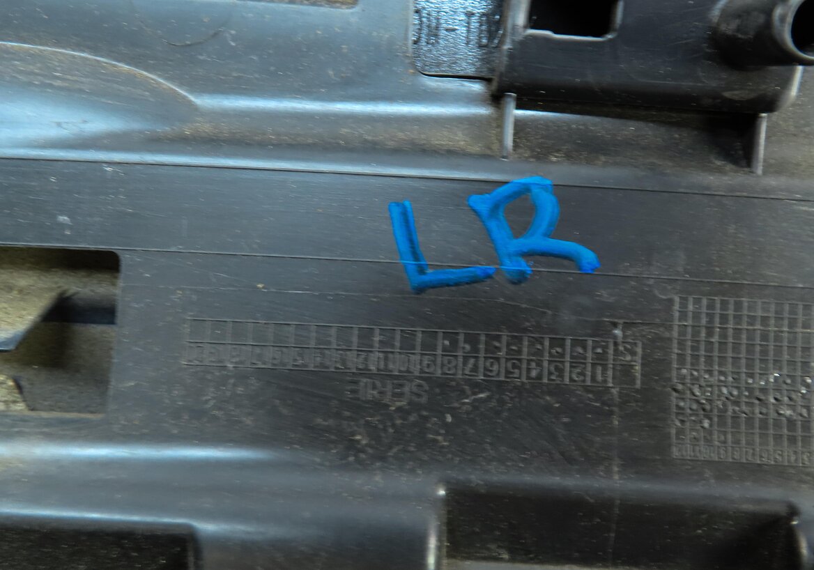 Thumbnail 7: 2015 AUDI Q3 (8U) REAR LEFT LOWER DOOR MOULDING TRIM PANEL (BLACK)