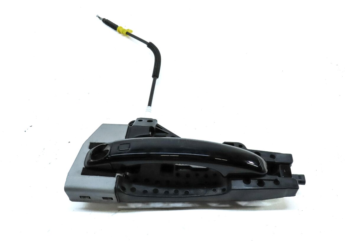 Thumbnail 2: 2015-2018 AUDI Q3 (8U) LEFT FRONT DRIVER DOOR HANDLE (BRILLIANT BLACK)