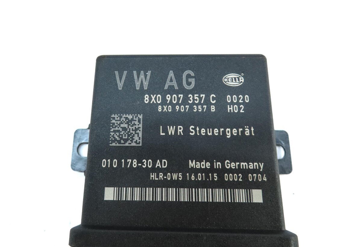 Thumbnail 4: 2015 AUDI Q3 (8U) HEADLIGHT HEAD LIGHT LAMP RANGE CONTROL MODULE 8X0907357C