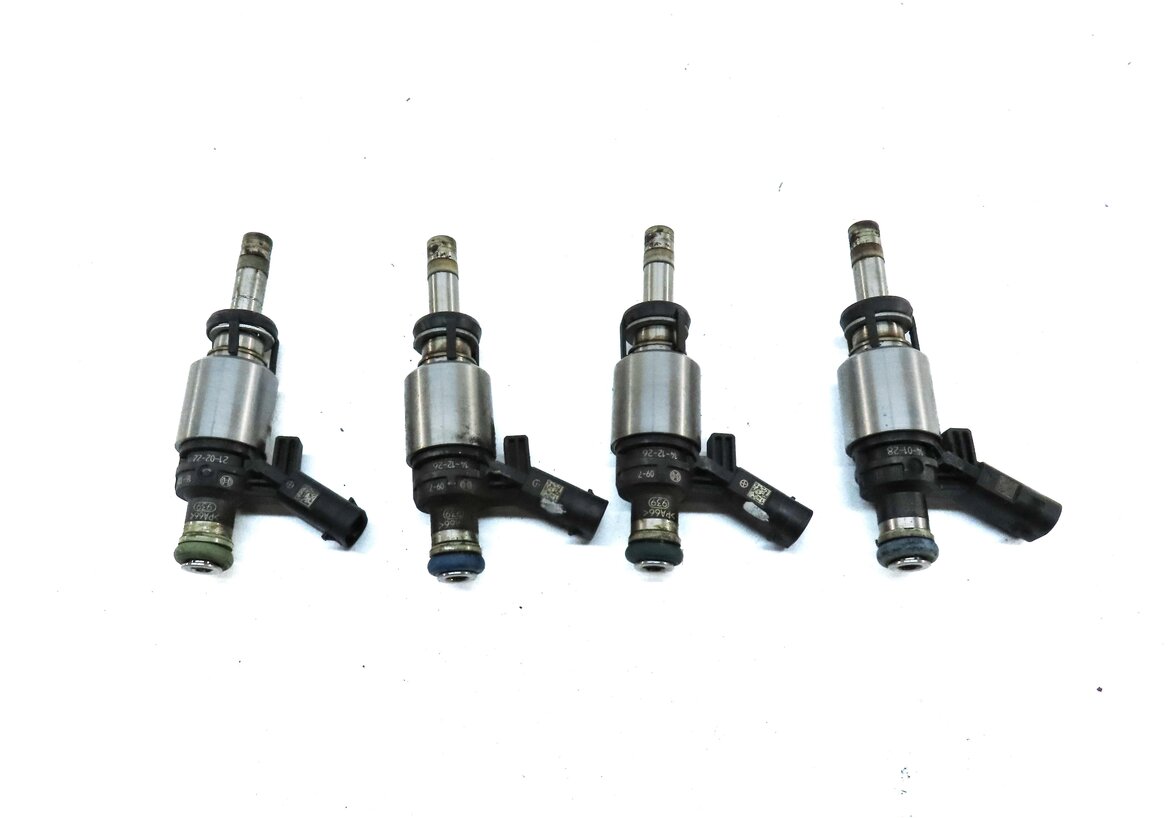 Thumbnail 5: 08-17 AUDI A3 A4 A5 A6 Q5 TT (8P B8 8K 8T 8R MK2 C7) 2.0L FSI FUEL INJECTOR SET4