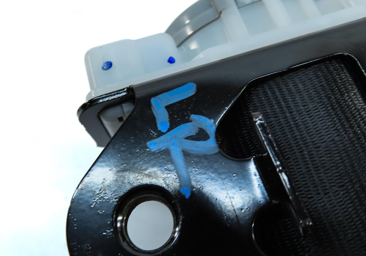 Thumbnail 5: 2015 AUDI Q3 (8U) REAR 2ND ROW LEFT SEATBELT RETRACTOR (BLACK) 8U0857805A