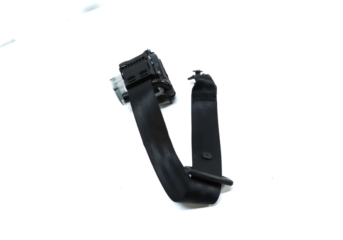 Thumbnail 3: 2015 AUDI Q3 (8U) REAR 2ND ROW RIGHT SEATBELT RETRACTOR (BLACK) 8U0857805A