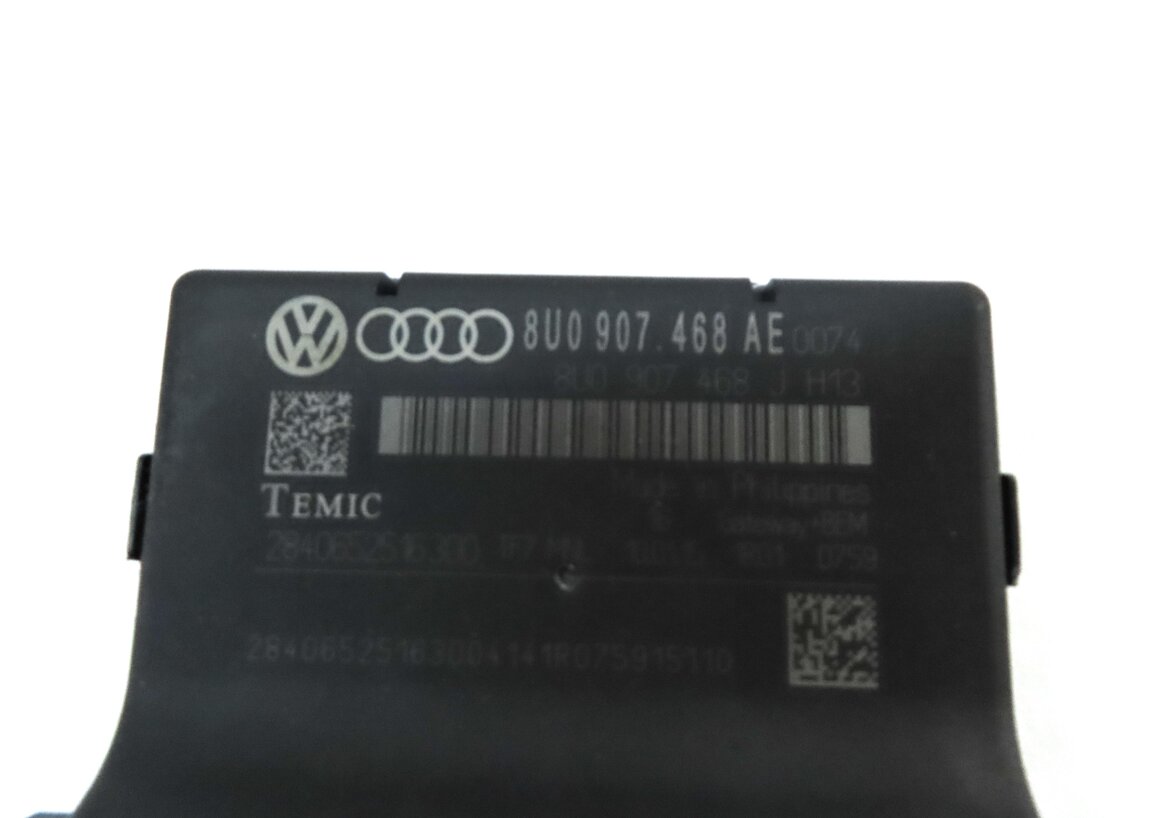 Thumbnail 15: 2015 AUDI Q3 (8U) 2.0L SPEEDOMETER IMMOBILIZER LOCK BODY ENGINE MODULE & KEY SET