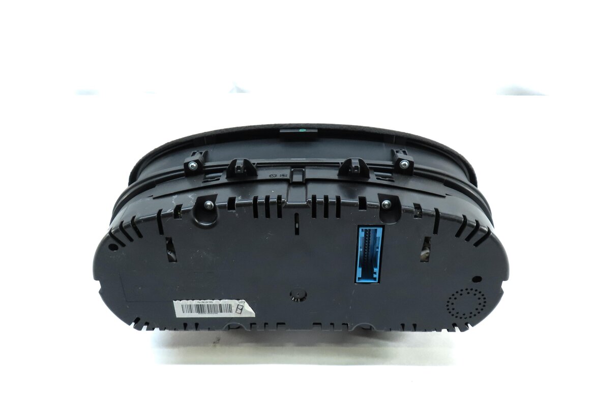 Thumbnail 22: 2015 AUDI Q3 (8U) 2.0L SPEEDOMETER IMMOBILIZER LOCK BODY ENGINE MODULE & KEY SET