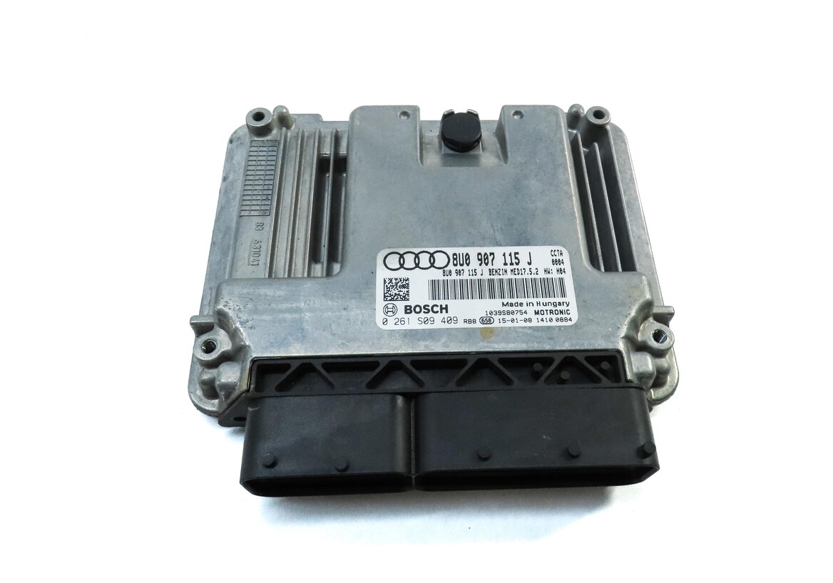 Thumbnail 6: 2015 AUDI Q3 (8U) 2.0L SPEEDOMETER IMMOBILIZER LOCK BODY ENGINE MODULE & KEY SET