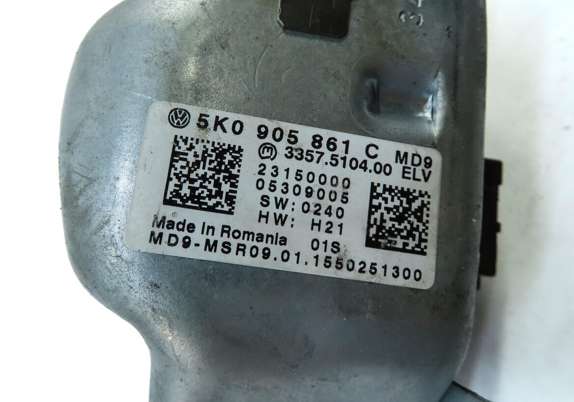 Thumbnail 9: 2015 AUDI Q3 (8U) 2.0L SPEEDOMETER IMMOBILIZER LOCK BODY ENGINE MODULE & KEY SET