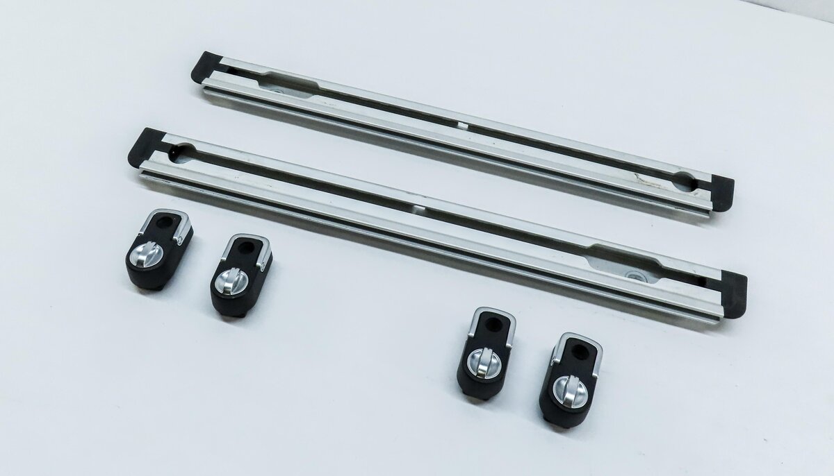 2012 LAND RANGE ROVER EVOQUE L538 REAR TRUNK CARGO TIE DOWN SLIDER RAILS & HOOKS