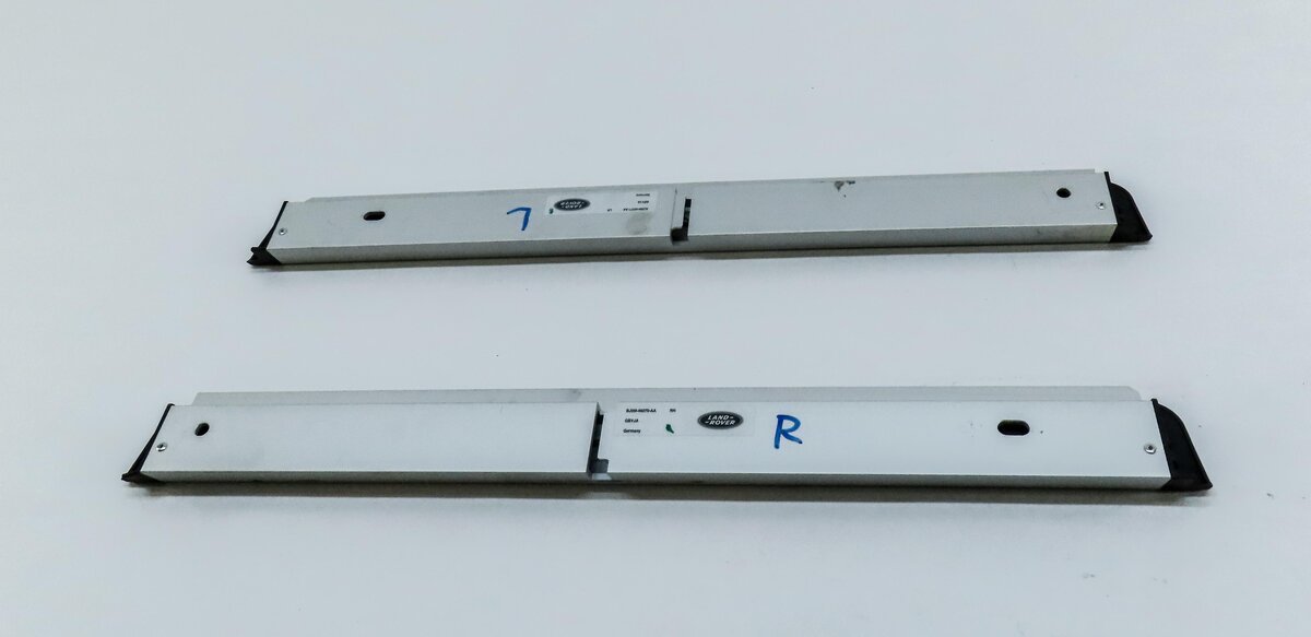 Thumbnail 8: 2012 LAND RANGE ROVER EVOQUE L538 REAR TRUNK CARGO TIE DOWN SLIDER RAILS & HOOKS