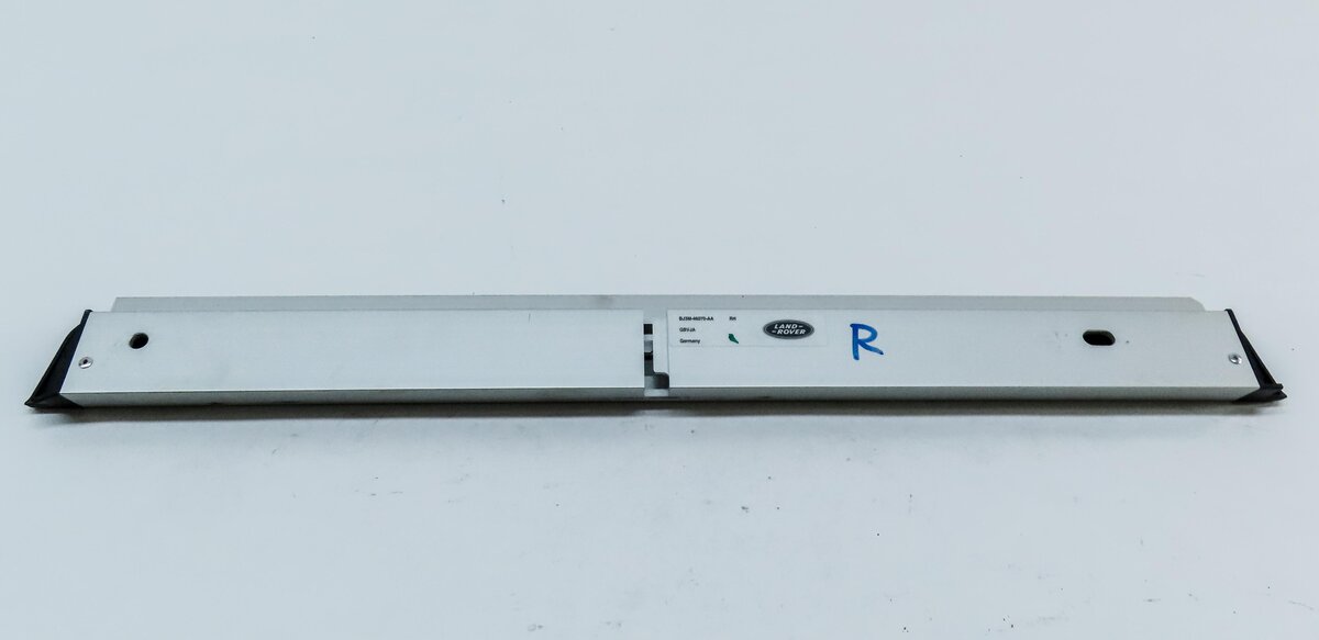 Thumbnail 9: 2012 LAND RANGE ROVER EVOQUE L538 REAR TRUNK CARGO TIE DOWN SLIDER RAILS & HOOKS