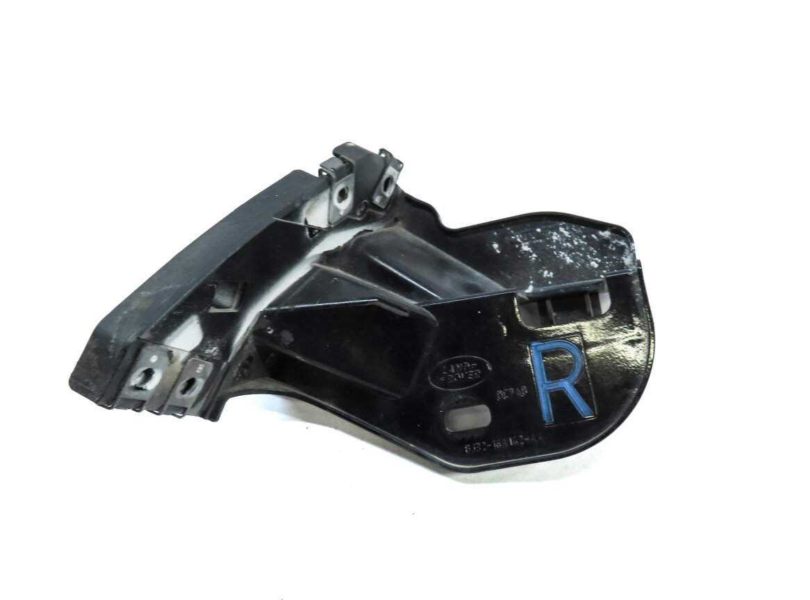 Thumbnail 2: 2012 LAND RANGE ROVER EVOQUE (L538) FRONT RIGHT FENDER MOUNT BRACKET (BLACK)
