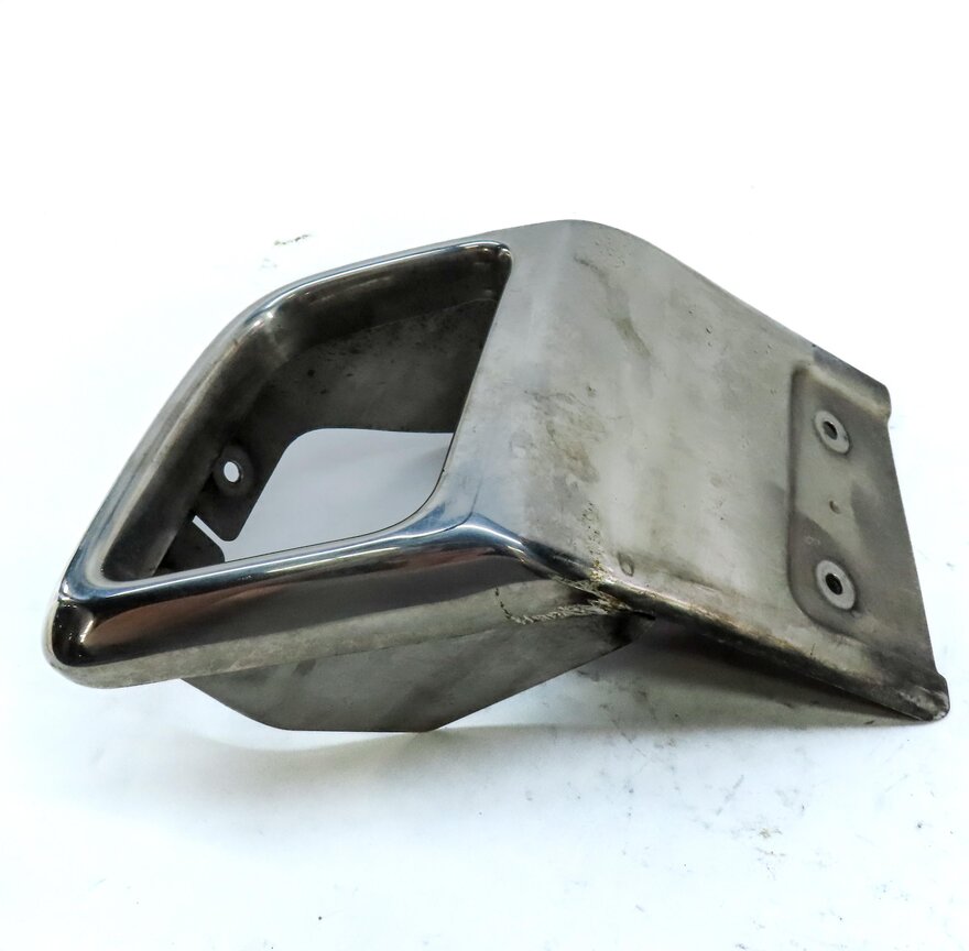 Thumbnail 4: 12-17 RANGE ROVER EVOQUE (L538) RIGHT PASSENGER REAR EXHAUST TIP TRIM (CHROME)