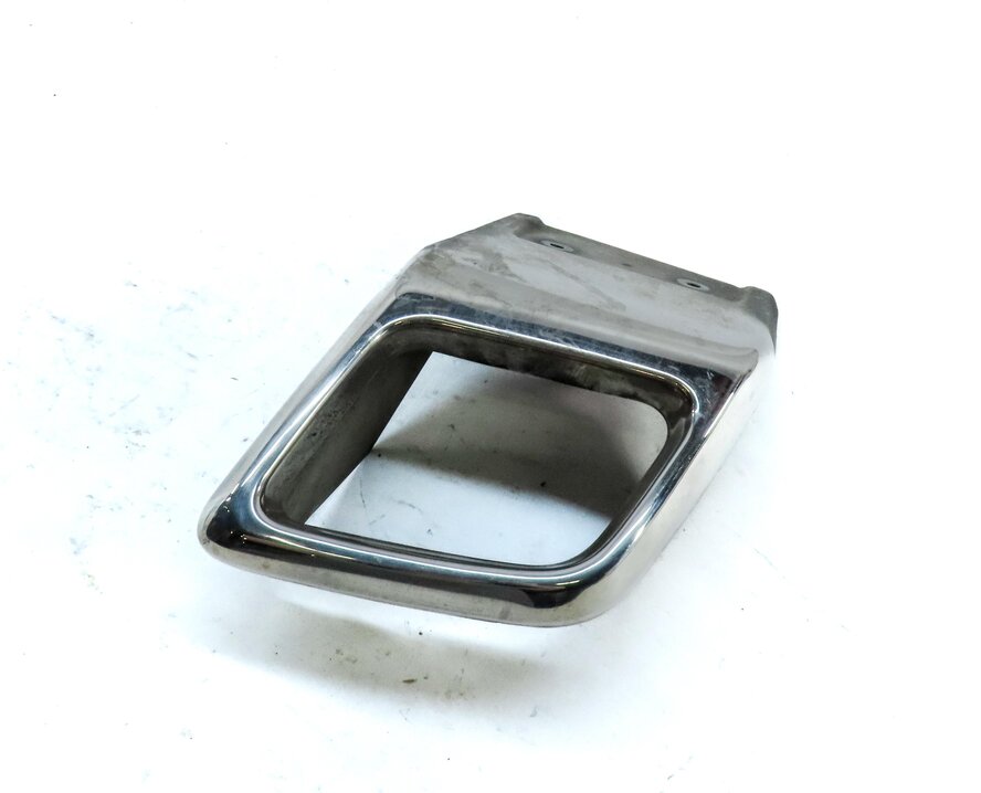 Thumbnail 2: 12-17 RANGE ROVER EVOQUE (L538) LEFT DRIVER REAR EXHAUST TIP TRIM (CHROME)