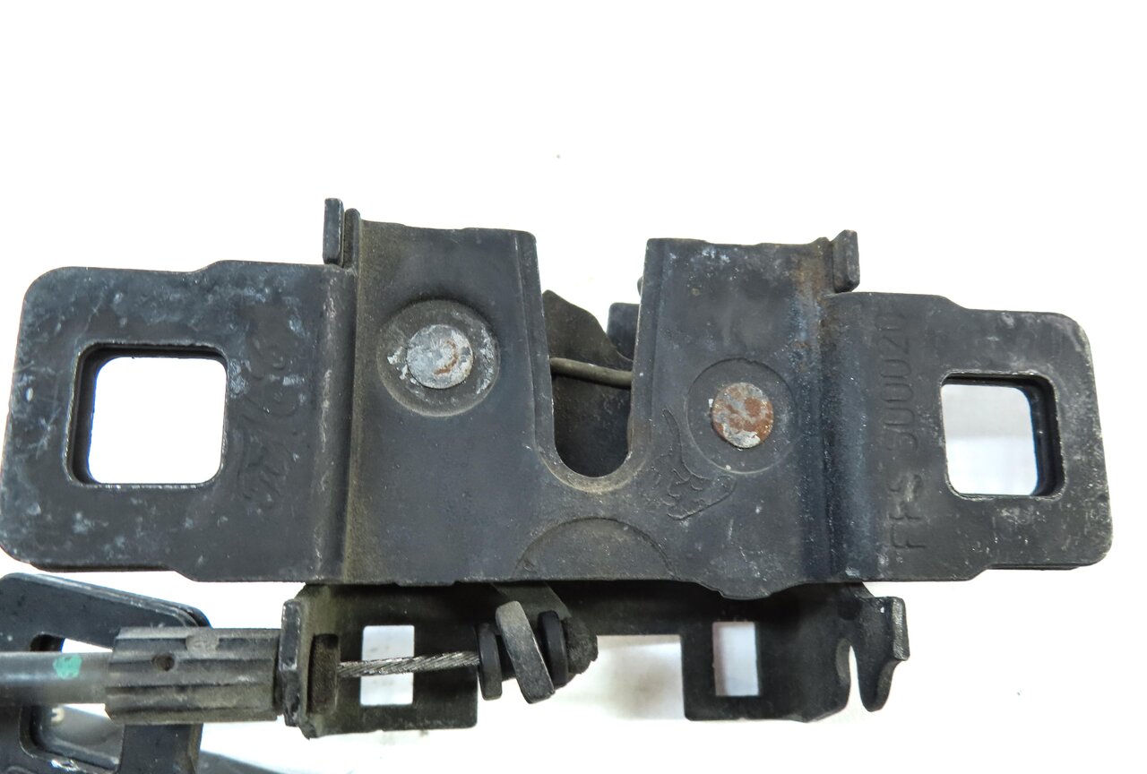 Thumbnail 8: 2012 RANGE ROVER EVOQUE (L538) FRONT LEFT & RIGHT LOWER HOOD LATCH SET 2 & CABLE
