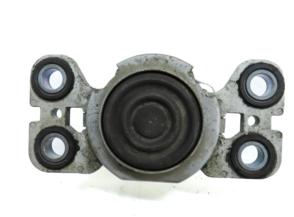 Thumbnail 5: 2012 LAND RANGE ROVER EVOQUE (L538) 2.0L REAR TRANSMISSION MOUNT BRACKET