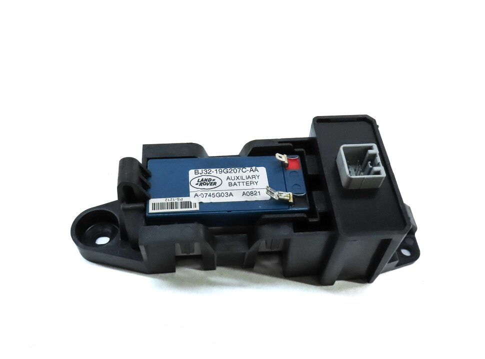 Thumbnail 2: 2012 LAND RANGE ROVER EVOQUE (L538) AUXILIARY BATTERY w/ MOUNT BRACKET