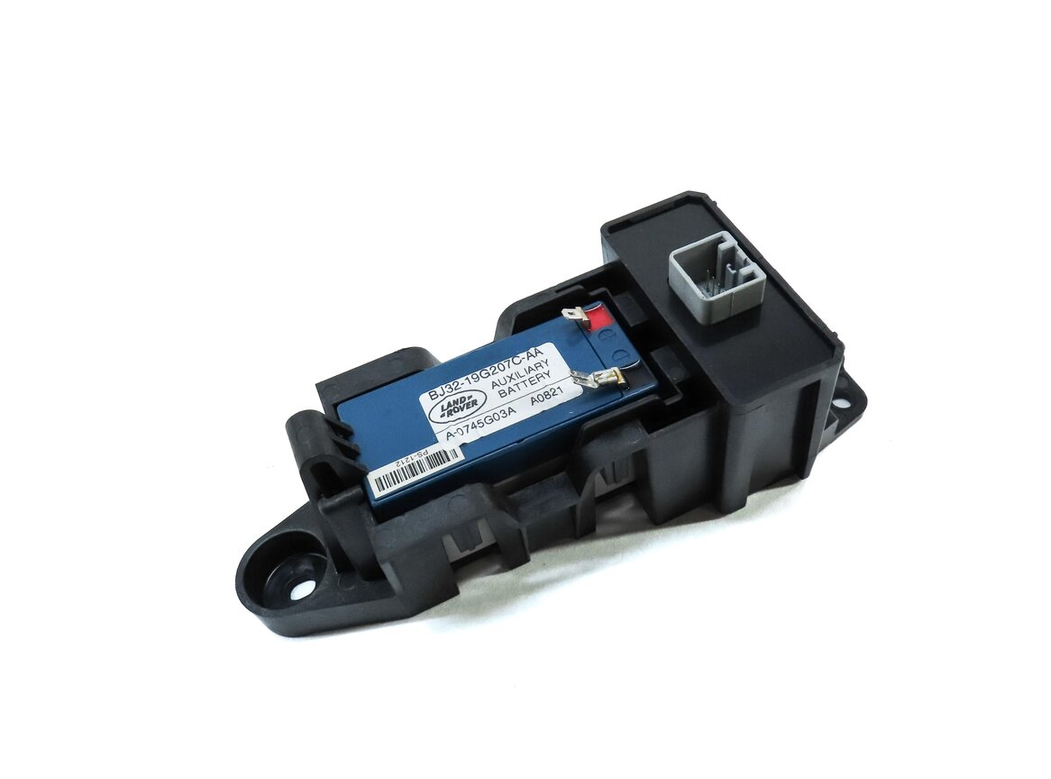 Thumbnail 3: 2012 LAND RANGE ROVER EVOQUE (L538) AUXILIARY BATTERY w/ MOUNT BRACKET