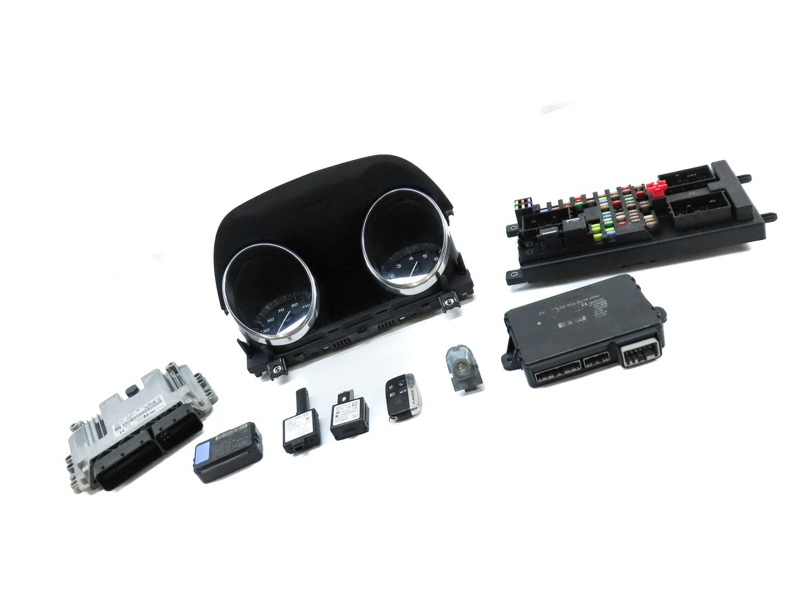 Thumbnail 22: 2012 RANGE ROVER EVOQUE L538 2.0L 2-DOOR SPEEDOMETER BODY ENGINE MODULE KEY SET
