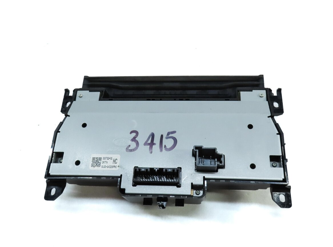 Thumbnail 6: 12-13 RANGE ROVER EVOQUE (L538) HEATER A/C TEMPERATURE CONTROL w/ HEATED SEAT