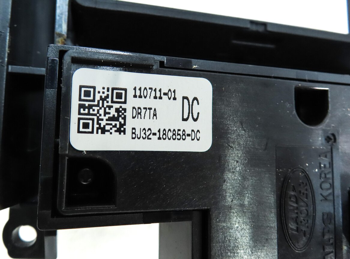 Thumbnail 7: 12-15 RANGE ROVER EVOQUE (L538) RADIO STEREO NAVIGATION SWITCH PANEL SCREEN TRIM