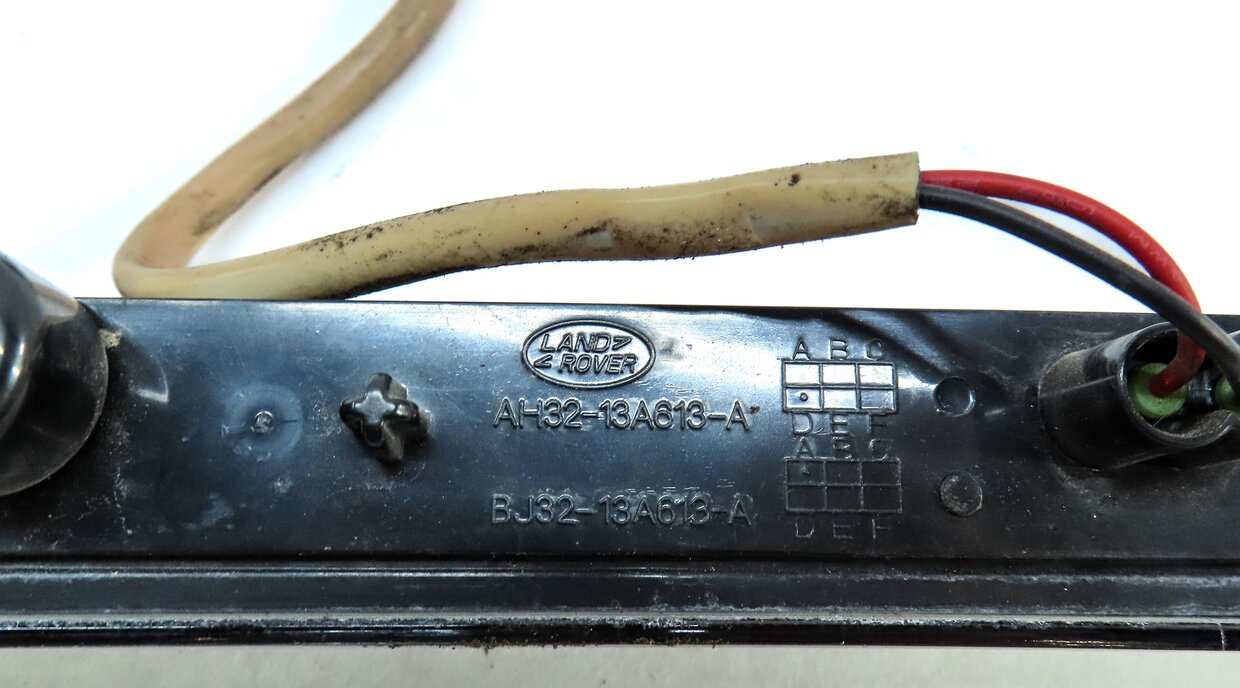 Thumbnail 7: 2012 LAND RANGE ROVER EVOQUE (L538) REAR TRUNK SPOILER AVOIDANCE 3RD BRAKE LIGHT