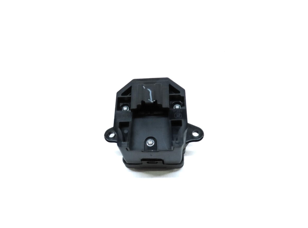 Thumbnail 5: 2012 LAND RANGE ROVER EVOQUE (L538) TRACTION CONTROL HILL DESCENT SWITCH BUTTON