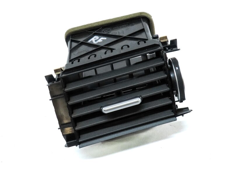 Thumbnail 3: 2012 LAND RANGE ROVER EVOQUE L538 FRONT FAR RIGHT OUTER DASH A/C HEATER AIR VENT