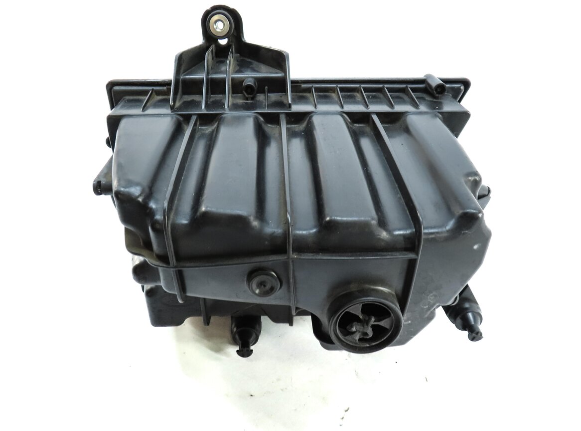 Thumbnail 6: 2012-2013 RANGE ROVER EVOQUE (L538) AIR FILTER BOX AIR CLEANER HOUSING