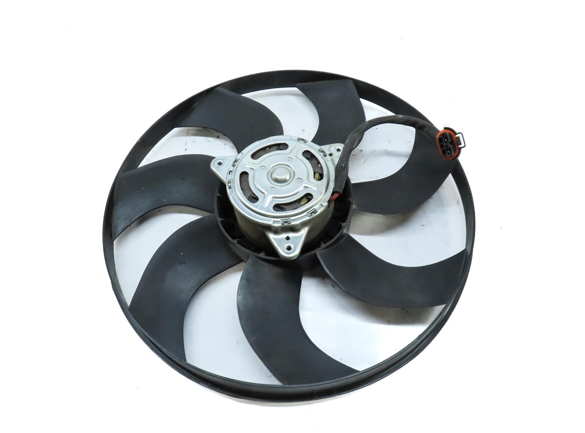 Thumbnail 4: 12-17 LR2 DISCOVERY SPORT RANGE ROVER EVOQUE (L538 L550) RADIATOR COOLING FAN