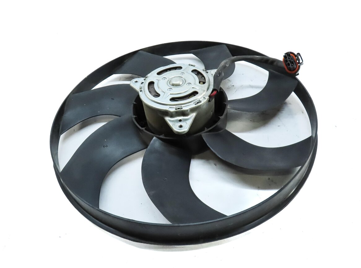 Thumbnail 5: 12-17 LR2 DISCOVERY SPORT RANGE ROVER EVOQUE (L538 L550) RADIATOR COOLING FAN