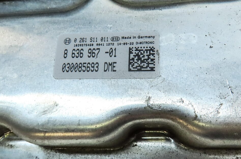 Thumbnail 9: 2015 BMW 750Li (F01) 4.4L N63 KEYLESS ENTRY & DUAL ENGINE MODULE & KEY SET