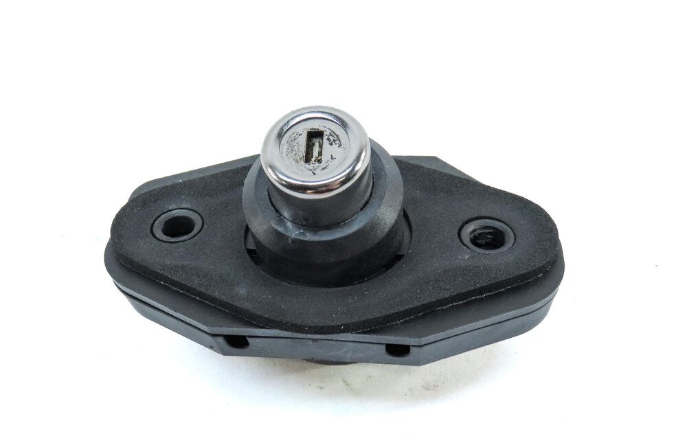 Thumbnail 8: 2015 BMW 750Li (F01) TRUNK & LEFT FRONT DRIVER DOOR LOCK CYLINDER & KEY SET 3