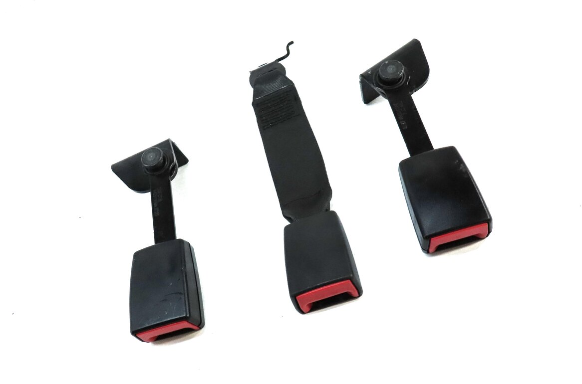 Thumbnail 3: 2015 BMW 750Li (F01) REAR LEFT RIGHT CENTER SEATBELT BUCKLE RECEIVER SET 3 BLACK