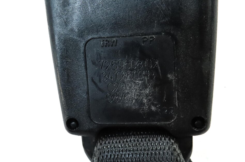 Thumbnail 7: 2015 BMW 750Li (F01) REAR LEFT RIGHT CENTER SEATBELT BUCKLE RECEIVER SET 3 BLACK