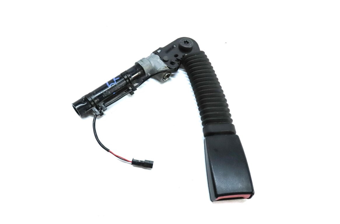 2013-2016 BMW 5 7 SERIES (F01 F10) FRONT LEFT DRIVER SEATBELT BUCKLE RECEIVER