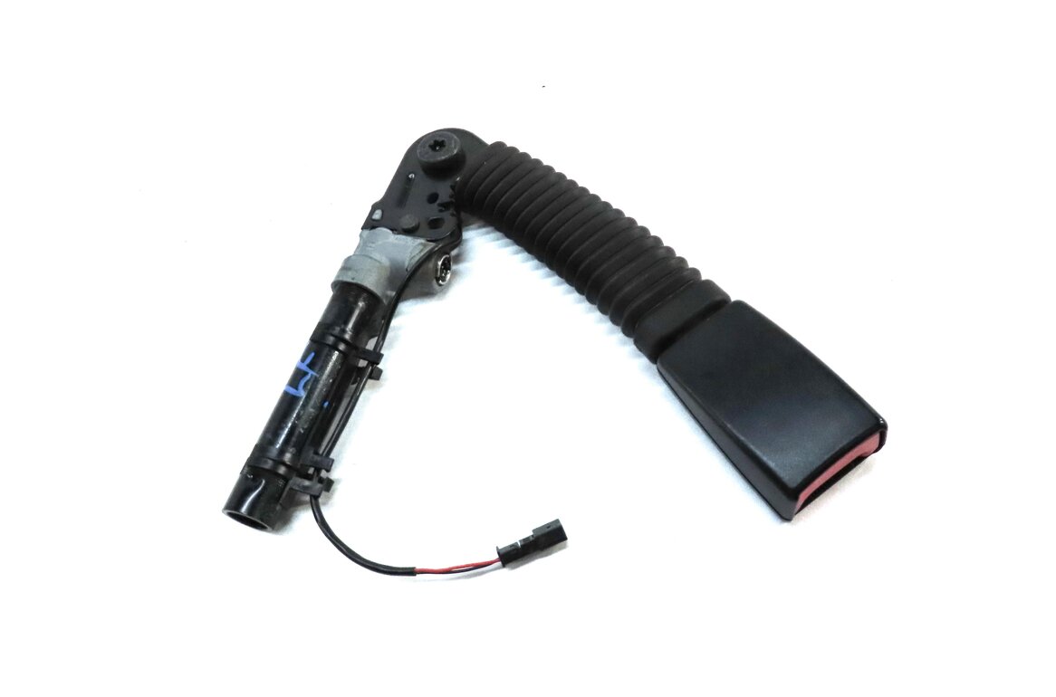 Thumbnail 3: 2013-2016 BMW 5 7 SERIES (F01 F10) FRONT LEFT DRIVER SEATBELT BUCKLE RECEIVER